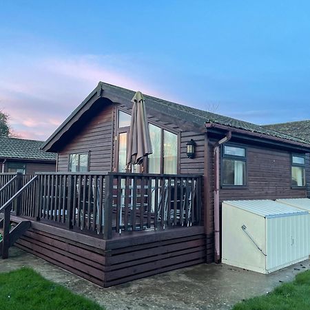 Cosy 3 Bed Lodge In Hoburne, Cotswolds Саут-Керни Экстерьер фото